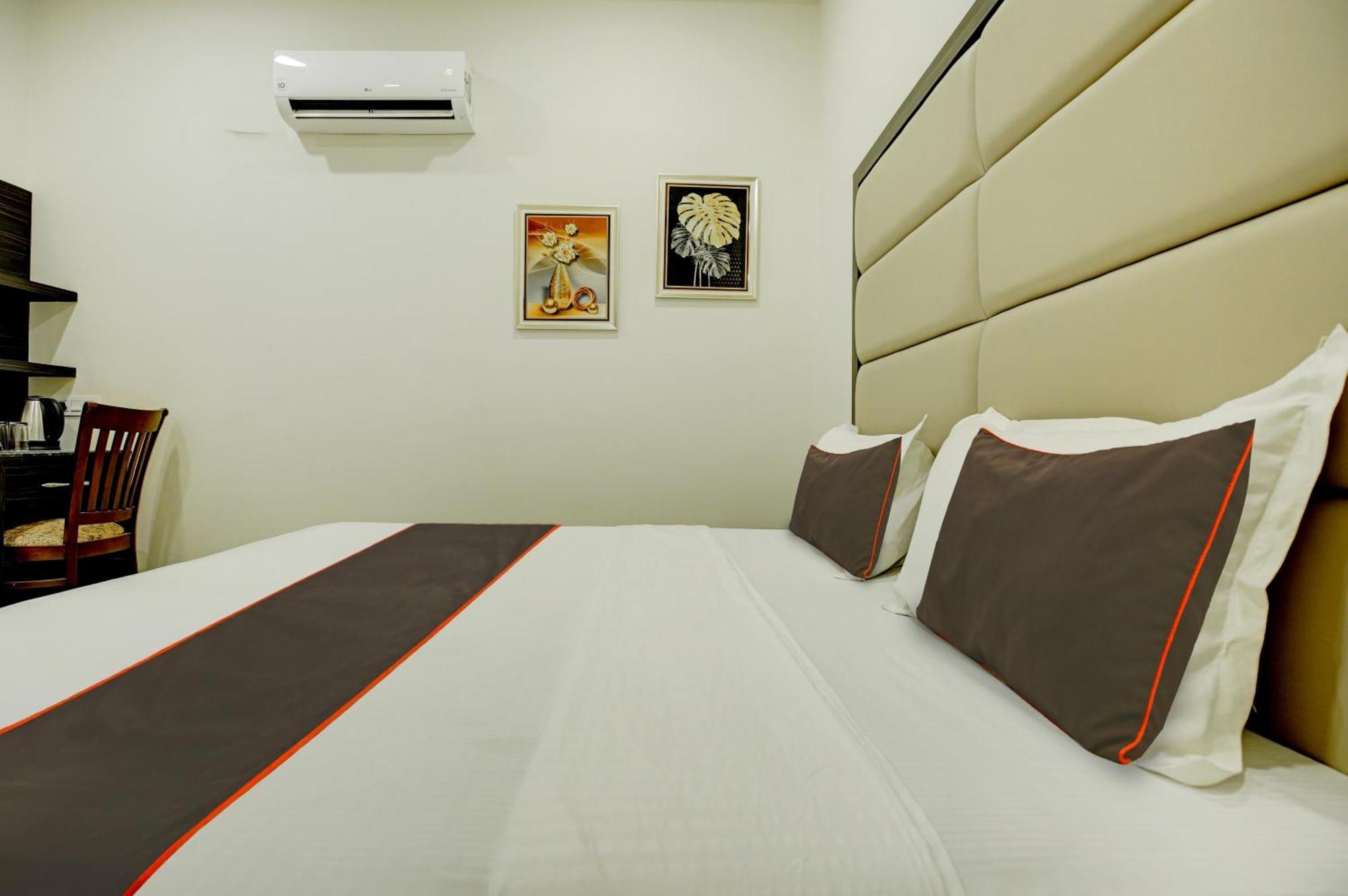 Super Collection O Ovel Hotel Grand Abadpura Экстерьер фото