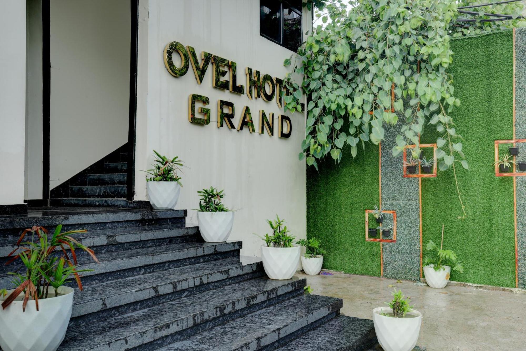 Super Collection O Ovel Hotel Grand Abadpura Экстерьер фото