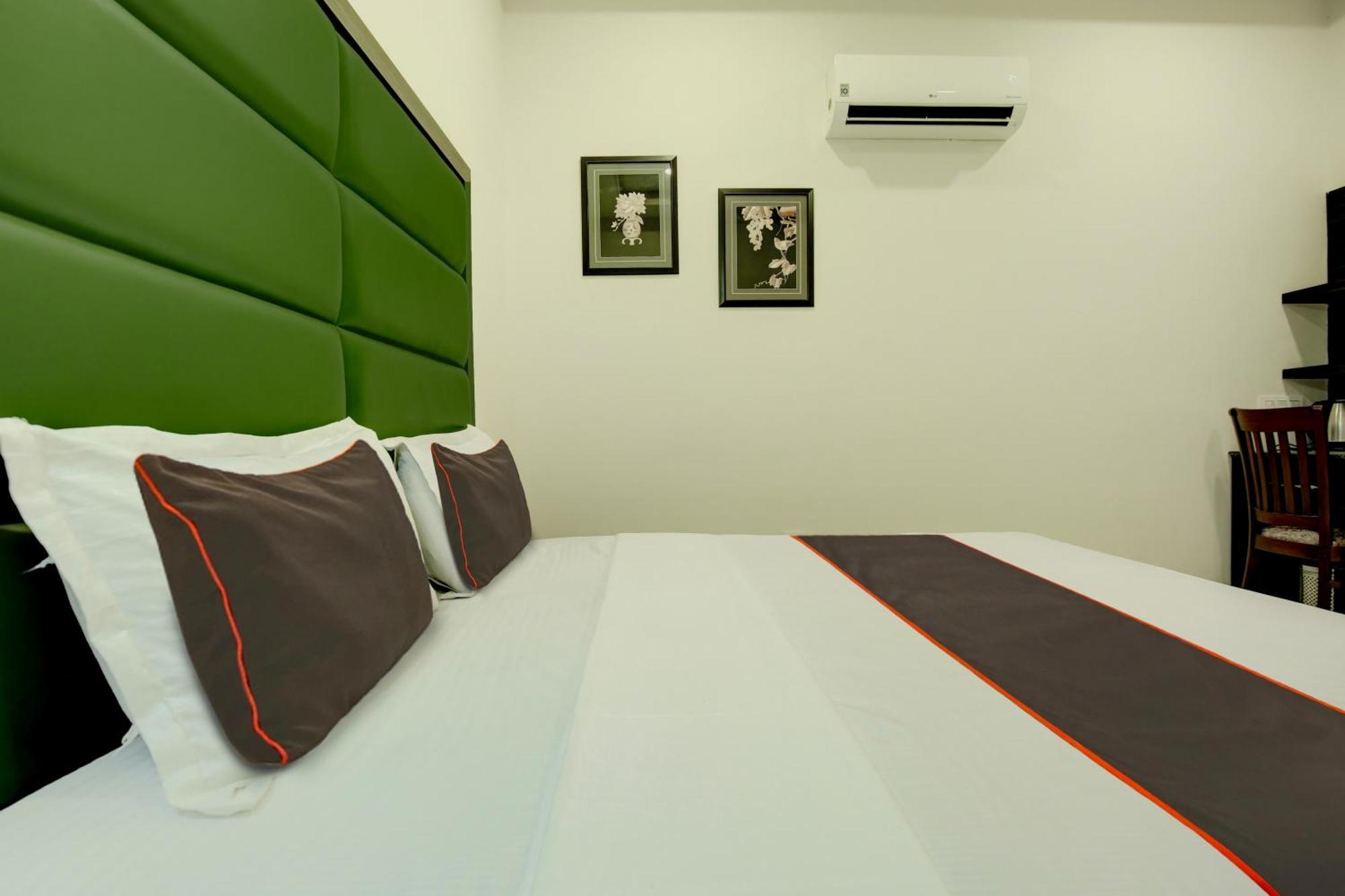 Super Collection O Ovel Hotel Grand Abadpura Экстерьер фото